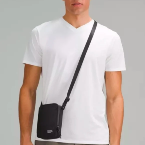 Lululemon Black Easy Access Crossbody Unisex - Picture 7 of 7